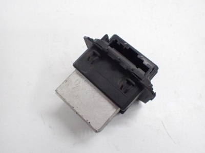 Резистор резистор отопителя 55303573 renault megane iii 09r фото №1