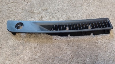 Nissan pulsar защита панели консоли 687423zl0a фото №1