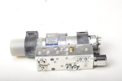 Mercedes w172 r172 насос крыша a1728000030 фото №1