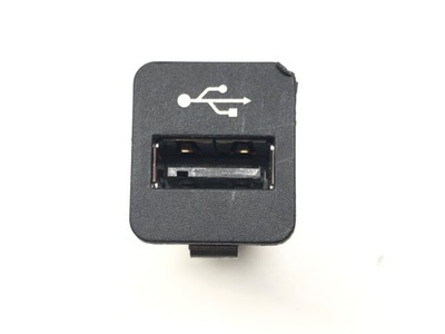 GNIAZDO USB BMW F01 9167196 08-15