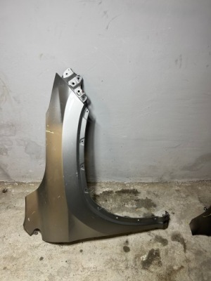 Крила передній правий lexus rx iv фото №1