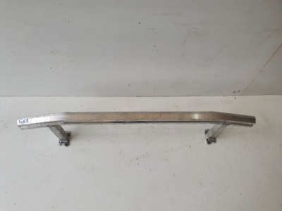 Audi e-tron балка бампера перед 4ke807093 фото №1