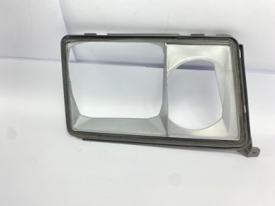 Рамка плафон фара перед передня права правий mercedes w124 hella фото №1