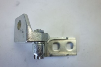 Петля дверь перед правый верхний corsa d 13180564 фото №1