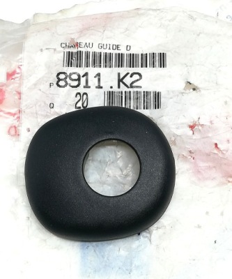 Заглушка направляющая подголовник c2 c3 c4 8911k2 oe! фото №1