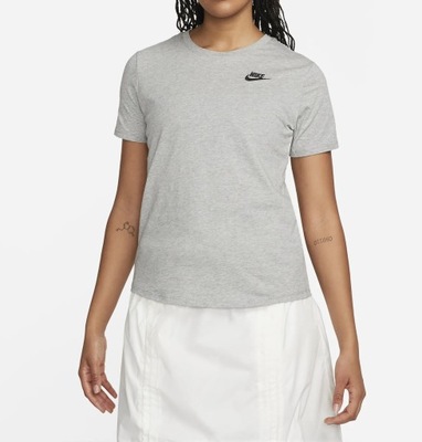 Nike Dámske tričko Essentials DX7902-063 XS