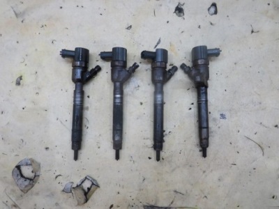 Інжектор форсунки carens iv 1.7 crdi 33800-24800 фото №1