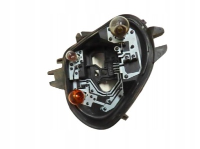 Вкладиш задній правої лампи peugeot 208 i 2012-2019 rok 004-17-v-00-001 фото №1