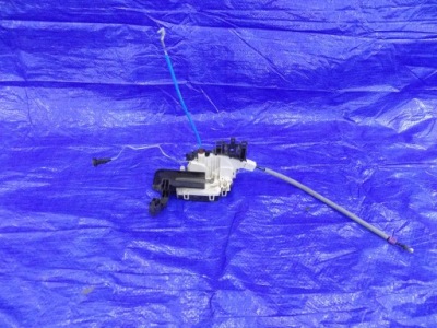 Замок двері правий перед mercedes w176 2,2cdi фото №1