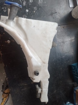 Jaguar xf бак омивача фото №1