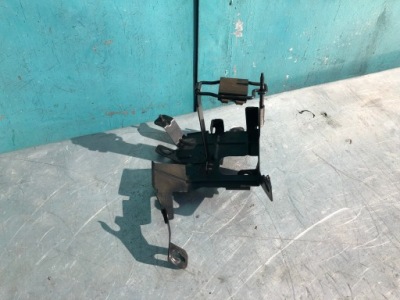 Mercedes w211 кронштейн кронштейн основа акумулятор фото №1