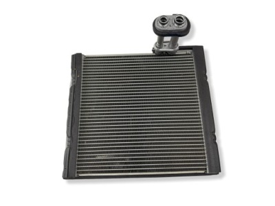 Toyota bz4x 2024 випарник кондиціонера фото №1