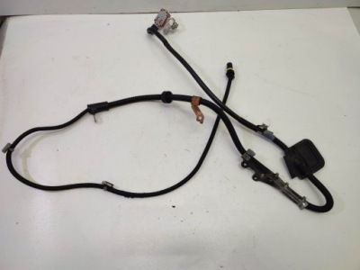 Mercedes w212 w204 шланг плюсовий клема a2124409752 фото №1