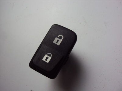 Панель замка левый перед volvo s40 ii 2004- фото №1