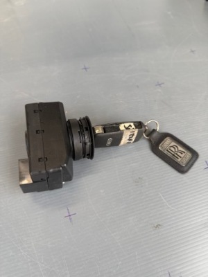 Замок зажигания ключ audi a8 d3 4e0 3d0905865e фото №1