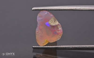 Opal z Etiopii bryłka 11x9 mm