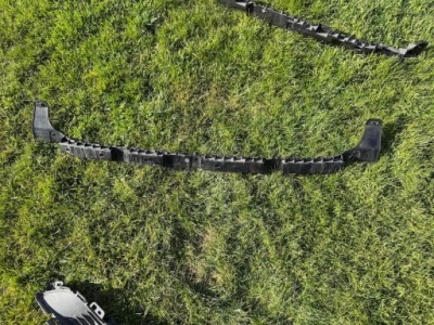 Tesla model 3 iii m3 направляющая w бампер задний задняя оригинал фото №1