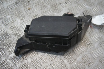 Toyota ch-r i 1.8 hybrid коробка запобіжників 82662-f4040 фото №1