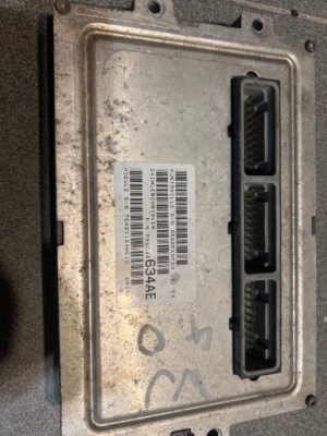 Бортовий комп'ютер jeep 4.0 p56044634ae фото №1