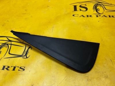 Заглушка трикутне трикутник двері задня правий dacia duster ii фото №1