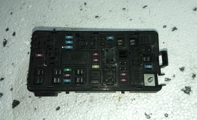 Коробка запобіжників chevrolet 9502-0934 фото №1