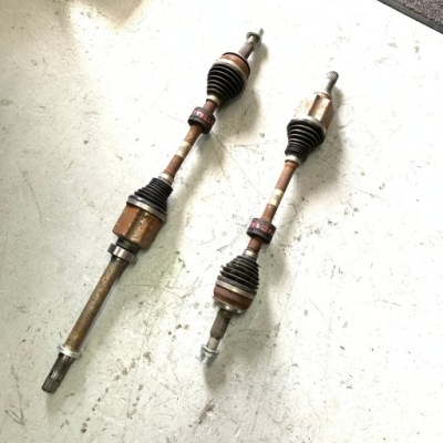 Renault austral 1.2 e-tech привідний вал ліва 391015485r фото №1