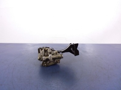 Renault laguna iii 2.0 dci насос оливи 8200345633 фото №1