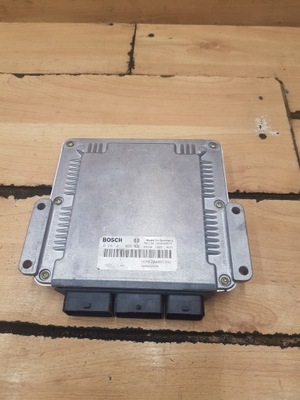 Бортовой компьютер блок управления двигателя volvo v40 1.9dci фото №1