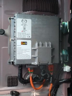 Mazda mx-30 e-skyactiv зарядное устройство аккумулятора фото №1