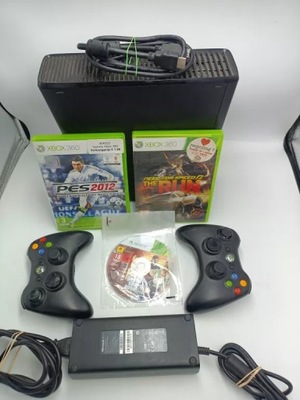 KONSOLA XBOX 360 250 GB 2X PAD 3 X GRA POLECAMY SUPER ZESTAW