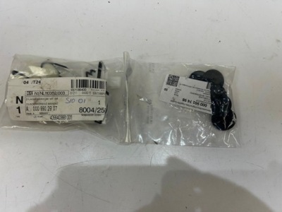 Mercedes кліпси clip накладки порога a0009917489 оригінальний номер фото №1