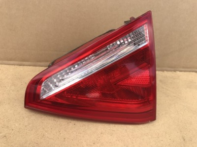 Audi a5 8t лампа задня права w кришка 8t0945094 фото №1