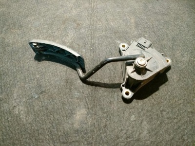 Потенціометр газу 8200159645 фото №1