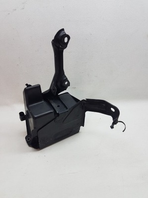 Volvo кронштейн акумулятор запуск стоп 31298455 фото №1