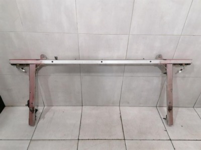 Aston martin vantage v8 передняя часть end clip ag33-5d066ab lock carrier накладка фото №1