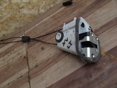 Subaru xv 2013 замок дверь левый задняя оригинал фото №1