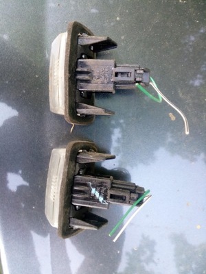 Лампа освещение номерного знака toyota verso 09-18 фото №1