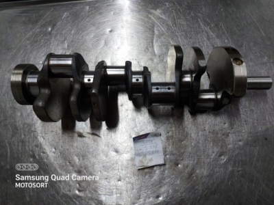 Wał колінчастий mercedes amg e63 v8 a157 r27801 фото №1