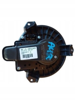 Toyota auris ii повітродувка обдув av272700-8085 фото №1