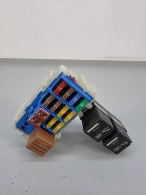 Коробка предохранителей land rover discovery ii l318 bs7t14k131 2.0l фото №1