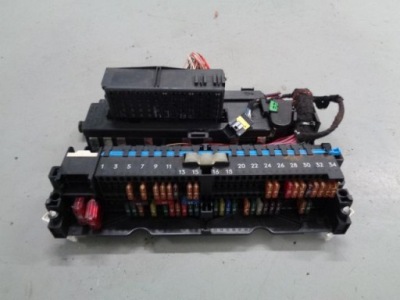 Bmw 3 e46 00 320d коробка запобіжників 8364540 фото №1