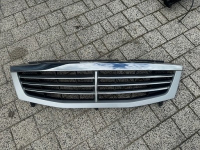 Ssangyong rexton i решётка радиатора решётка радиатора серебристая 79460-08000 фото №1