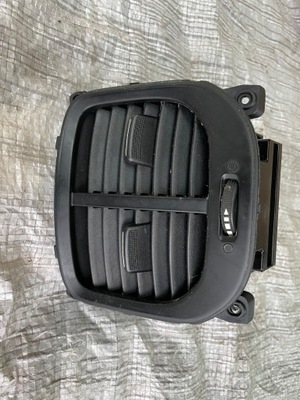 Решітка обдув задня kia carens iv 97040-a4000 фото №1