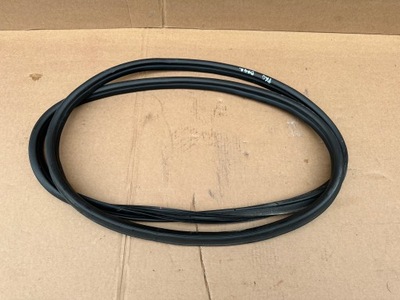 Kia proceed прокладка кришки багажника фото №1