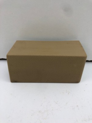 Vw touran i защита заглушка сиденье 1t0881458c фото №1