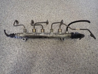 Hyundai i30 kia ceed 06- 1.6 crdi молдинг упорскування фото №1