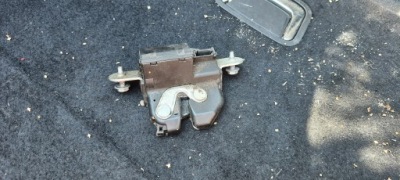 Fiat grande punto замок крышки багажника 55701971 фото №1