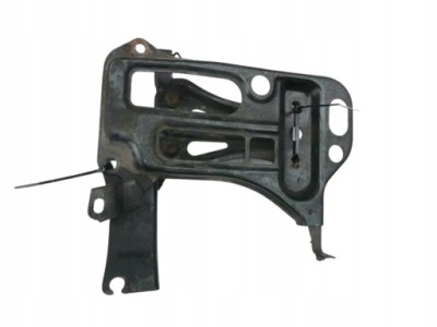 Основание под аккумулятор toyota verso 2.0 d4d 2009-2018 год фото №1