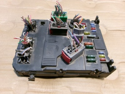 Модуль bsi peugeot 9653667580 фото №1