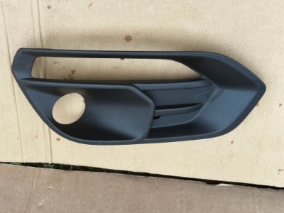 Iveco daily 4 iv правая решётка бампера перед передняя фото №1